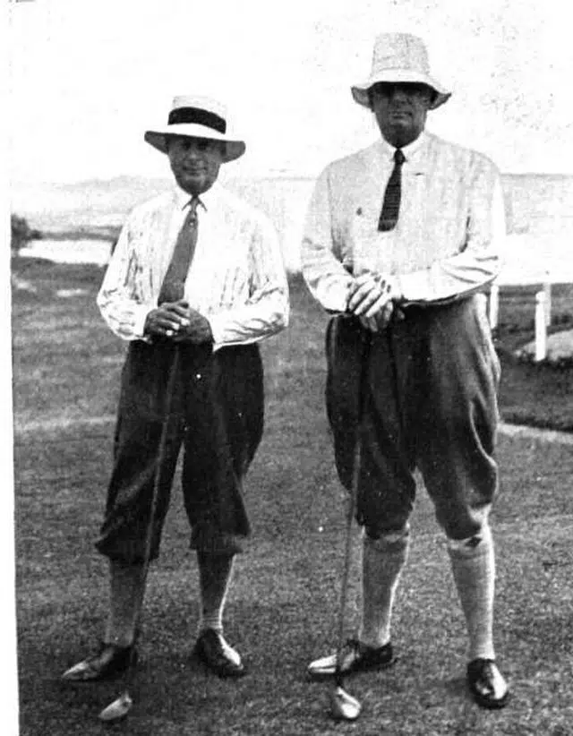 640px-alvear y cranwell en el campo de golf (1927)